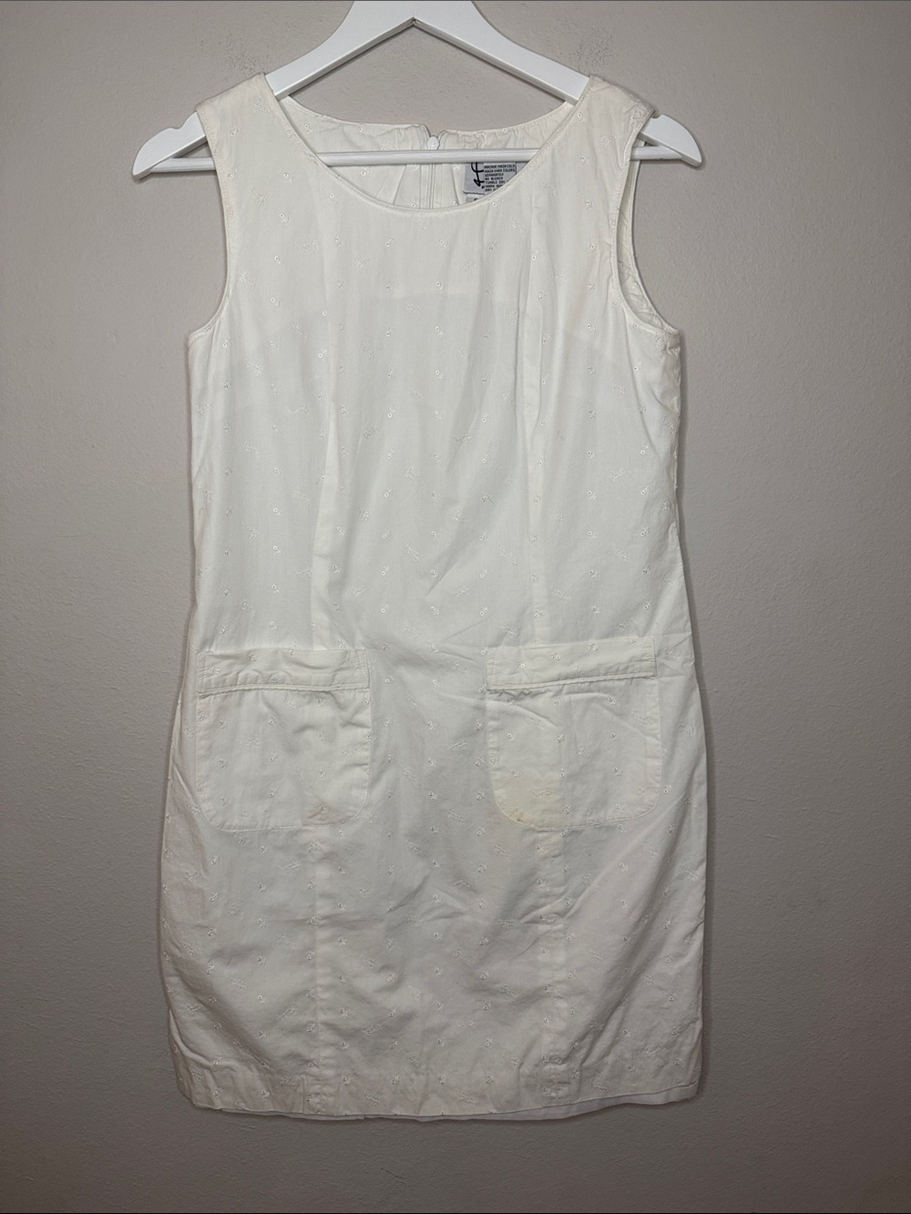 Lilly Pulitzer Ivory White Eyelet Shift Dress Sleeveless Pockets Mini Size 6